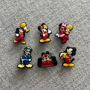 Disney racing Jibbitz